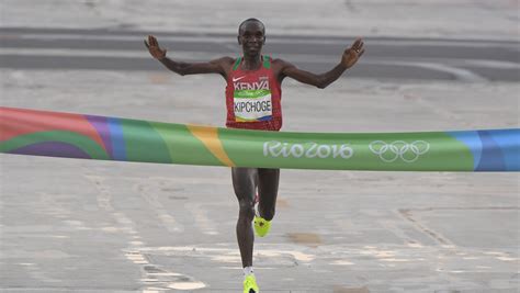 Eliud Kipchoge of Kenya Wins Marathon; Galen Rupp .